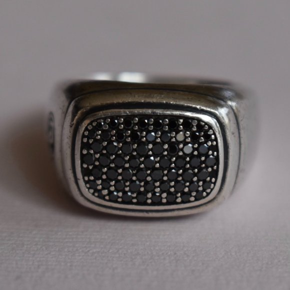 David Yurman Streamline® Signet Ring - Picture 3 of 8